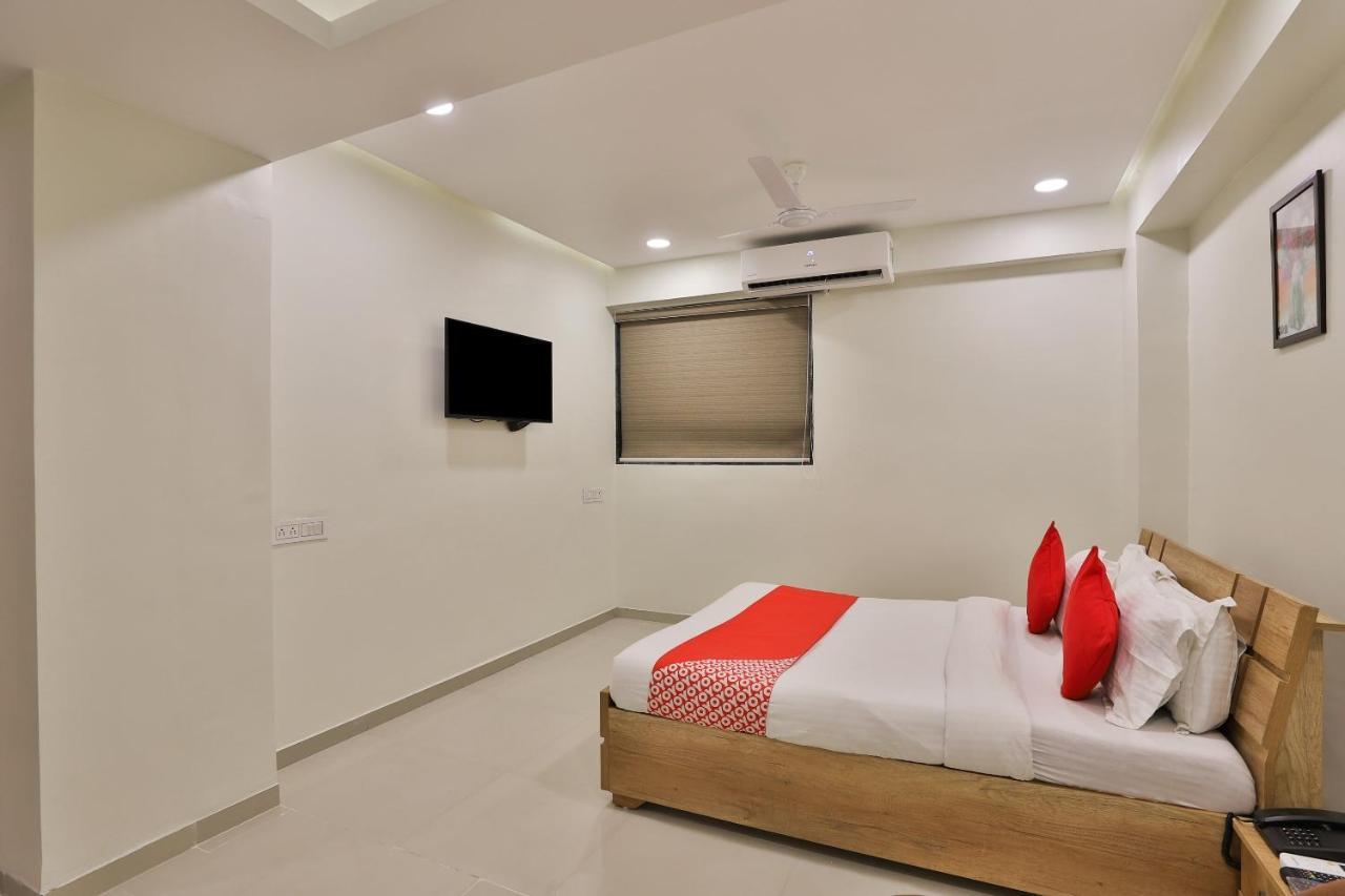 Collection O 12462 Hotel Shiv Inn Γκαντχιναγκάρ Εξωτερικό φωτογραφία