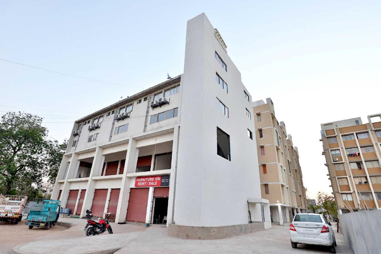 Collection O 12462 Hotel Shiv Inn Γκαντχιναγκάρ Εξωτερικό φωτογραφία